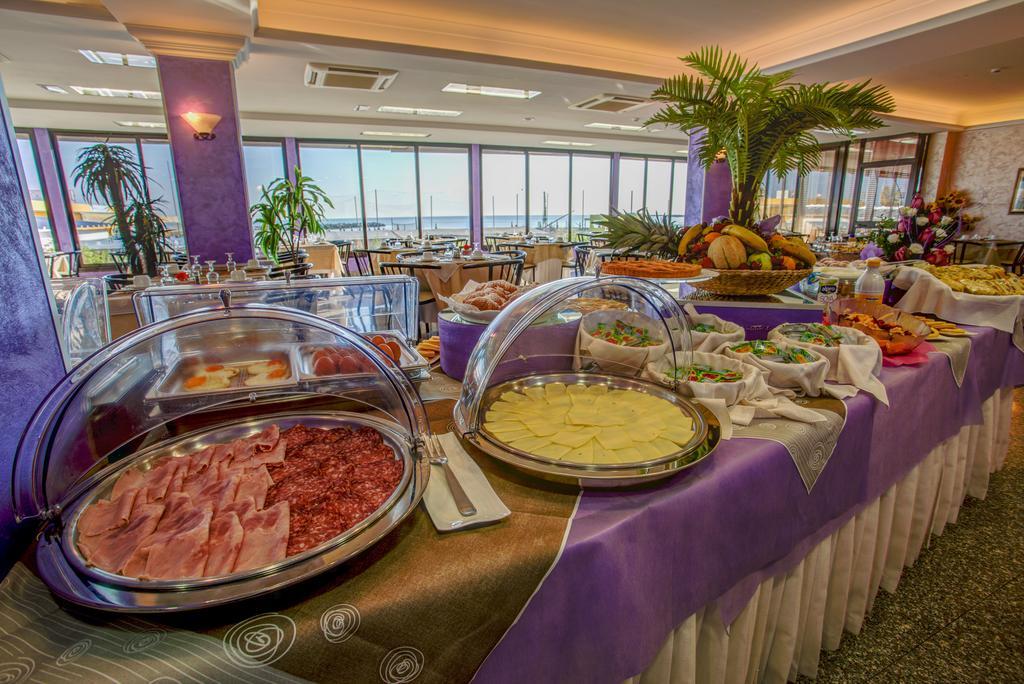 Hotel Caesar Paladium Rimini Exterior foto