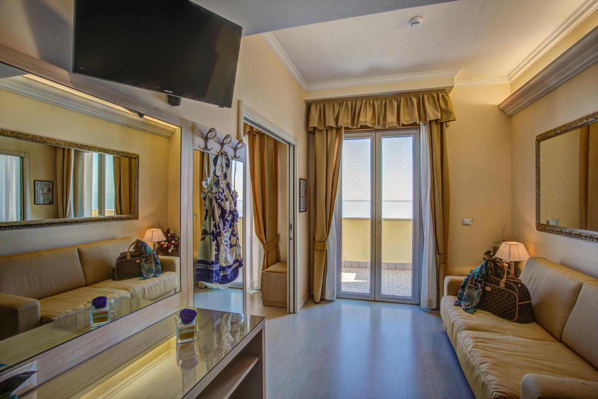 Hotel Caesar Paladium Rimini Zimmer foto